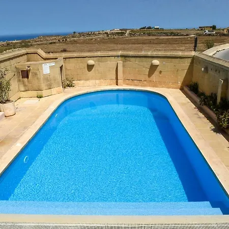 Farmhouse Rosa San Lawrenz